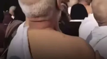 لحظات مؤثرة.. معتمر تونسي يستعيد بصره أمام الكعبة المشرفة بعد سنوات من العمى